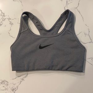 ✨Nike dri fit sports bra